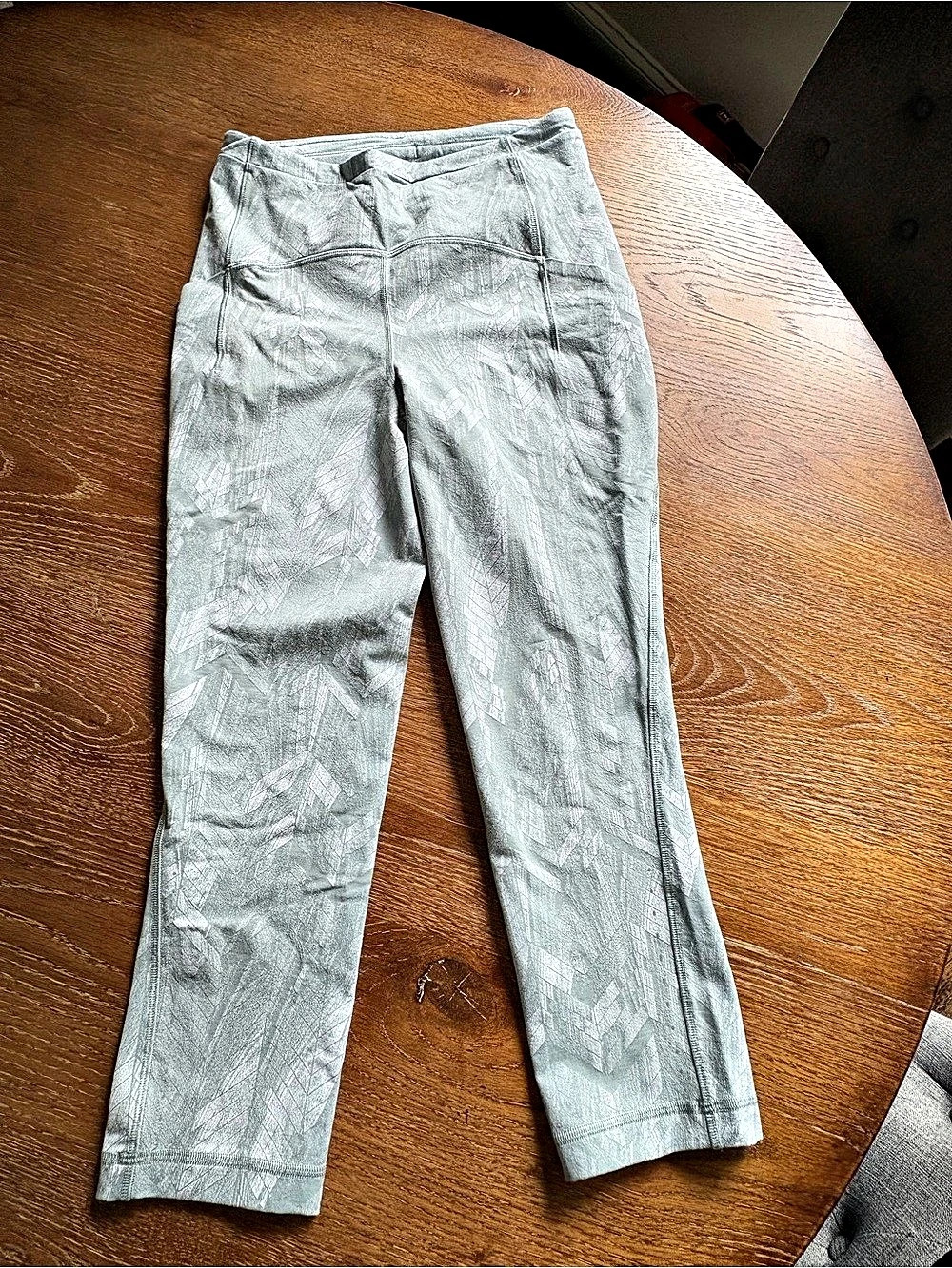 Lululemon Size 6- thick leggings